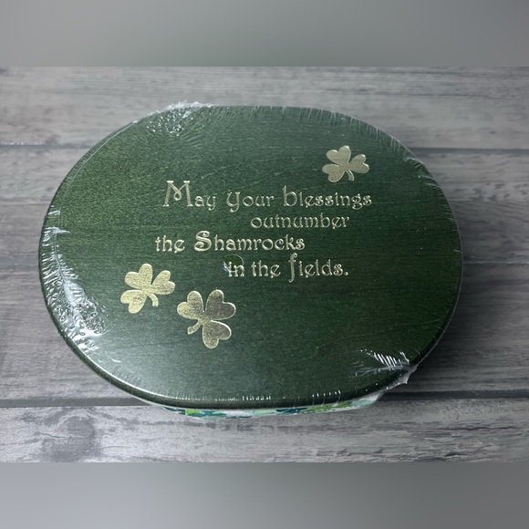 Longaberger NWT 2011 Fields of Clover Basket Combo Basket, Liner, Lid, Protector - Picture 9 of 15